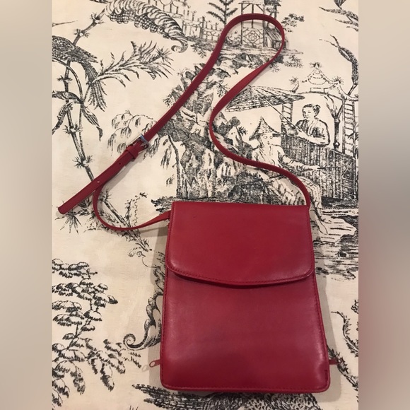 Slim Style Crossbody Purse - Picture 2 of 8